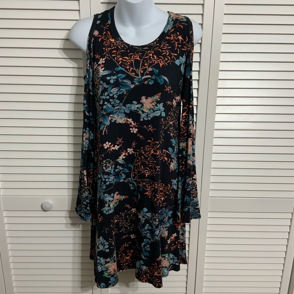 Karen Kane Cold Shoulder Bell Sleeve Dress Size XS